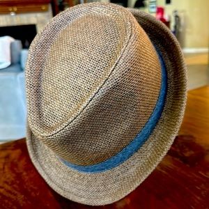*NWT Banana Republic Hat | New & Never Worn | Great For Spring & Summer